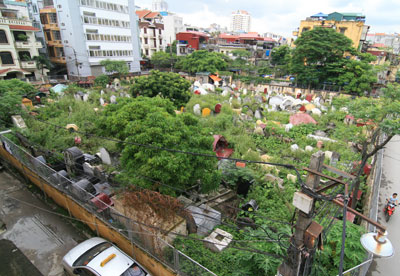 Nhiều[-]lo[-]ngại[-]khi[-]nghĩa[-]trang[-]đã[-]hết[-]đất[-]chôn[-]!-[-]Ảnh[-]minh[-]họa:[-]TL